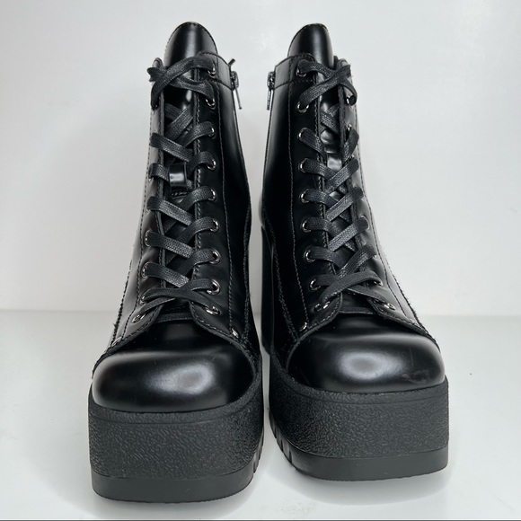 JEFFREY CAMPBELL
Refresh Platform Bootie In Black Box Leather, SIZE 10 - Picture 9 of 11